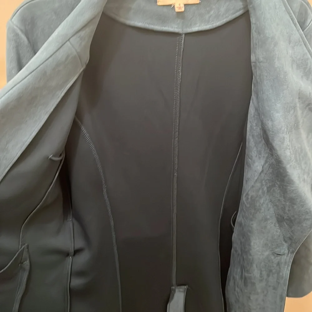 Women’s Suede Solitaire Coat - Picture 5 of 7